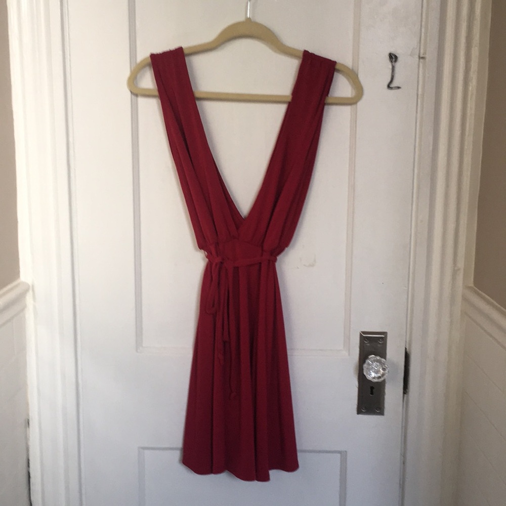 Silence + Noise Plunging fit & flare red dress - Picture 2 of 3